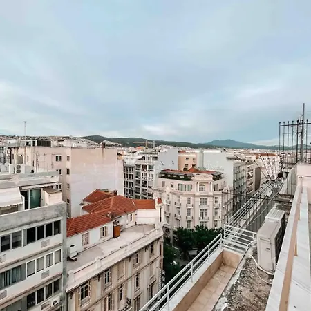 Rooftop Tiny Suite-roof Deck-sunbeds-city View * Thessaloníki