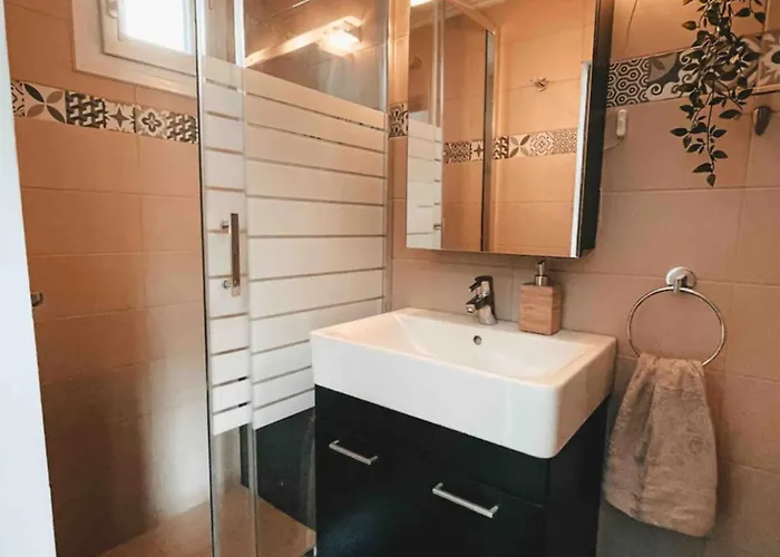 דירה Rooftop Tiny Suite-roof Deck-sunbeds-city View סלוניקי