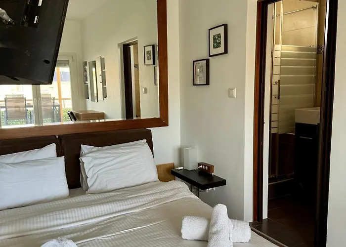 Rooftop Tiny Suite-roof Deck-sunbeds-city View * Tessalónica