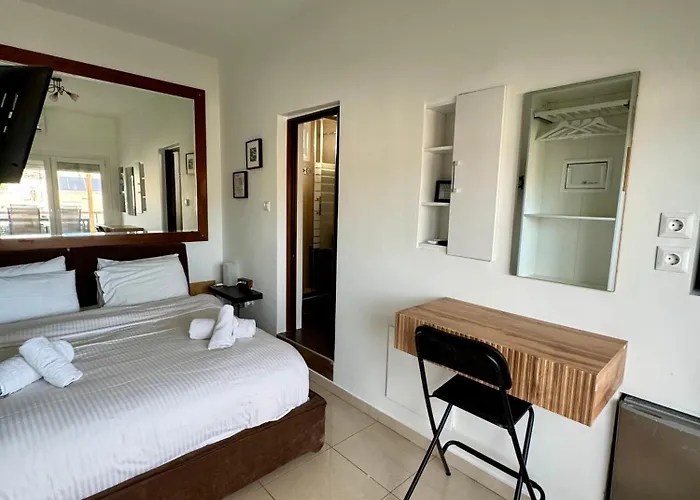 Rooftop Tiny Suite-roof Deck-sunbeds-city View Apartamento *