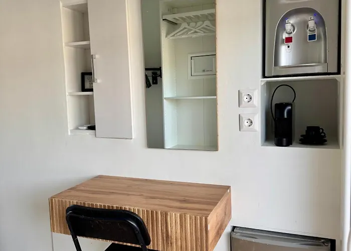 Rooftop Tiny Suite-roof Deck-sunbeds-city View Apartamento *