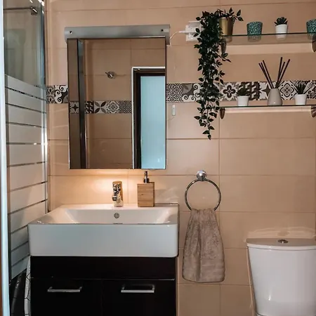Apartment Rooftop Mini Suite-roof Deck-sunbeds-city View Thessaloniki