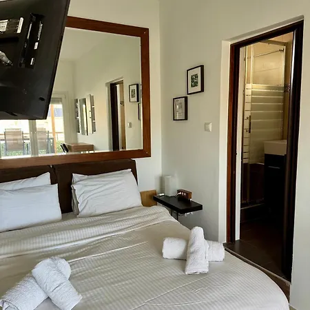 Rooftop Tiny Suite-roof Deck-sunbeds-city View * Salonicco