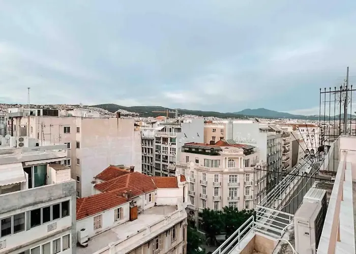 Rooftop Tiny Suite-roof Deck-sunbeds-city View * Tesalónica