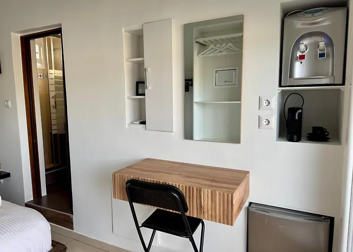 Apartment Rooftop Tiny Suite-roof Deck-sunbeds-city View Thessaloniki