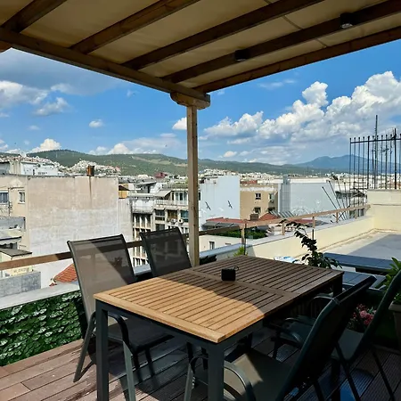 Rooftop Tiny Suite-roof Deck-sunbeds-city View Apartament