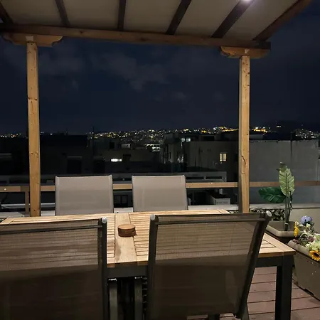 Apartament Rooftop Tiny Suite-roof Deck-sunbeds-city View *